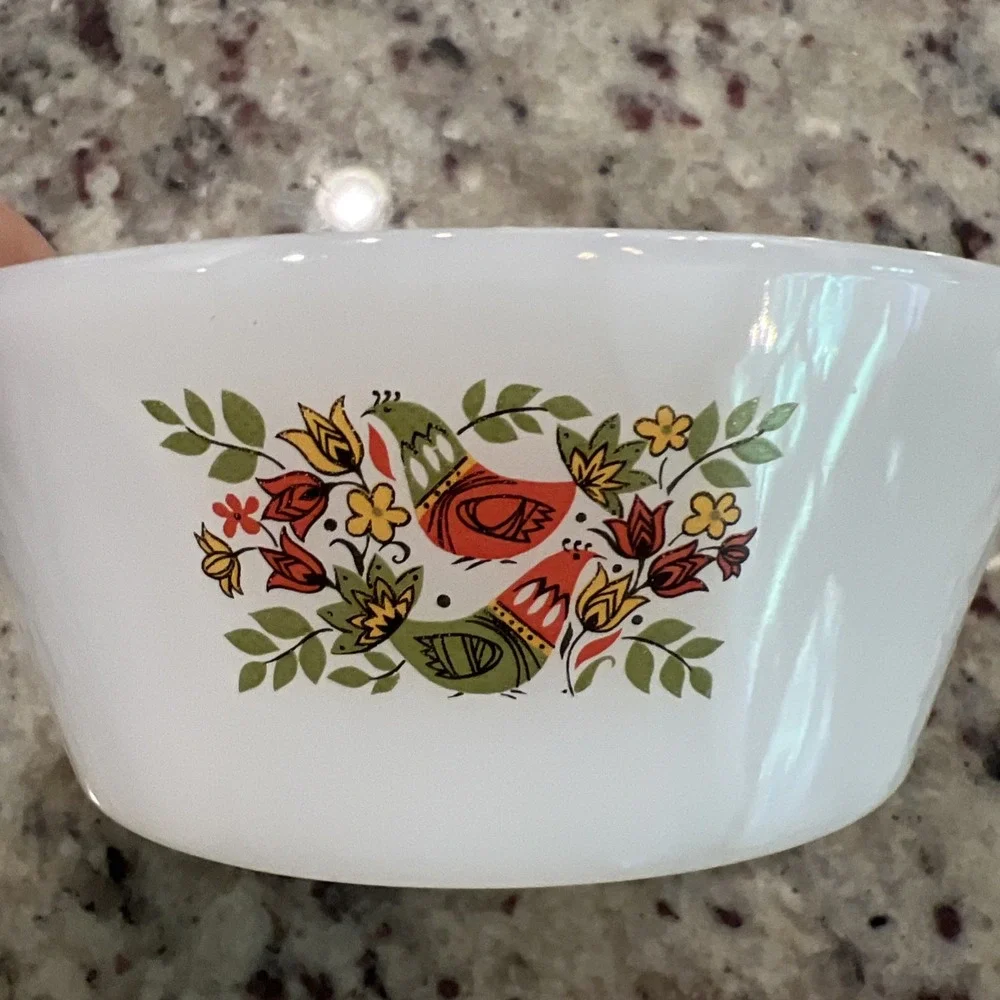Arcopal France Vintage Milk Glass Casserole Baking Dish Floral French Hen Small
